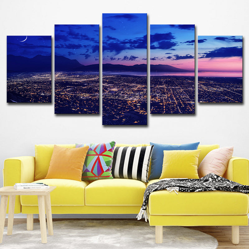 Glam Aerial View Wandkunst Print Purple Cityscape bei Nacht Leinwand Druck, Mehrfachteil