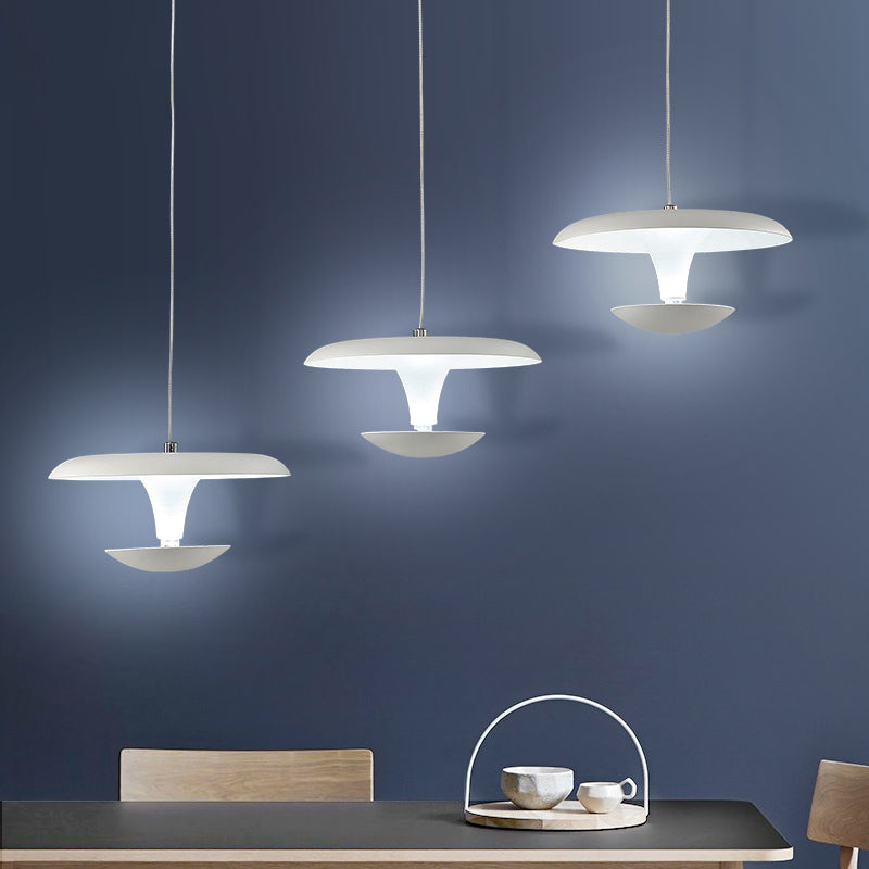 White Disc Pendant Light Fixture Modern Creative Metal Living Room Hanging Lamp, 8.5"/19.5" Wide White Clearhalo 'Ceiling Lights' 'Modern Pendants' 'Modern' 'Pendant Lights' 'Pendants' Lighting' 162719