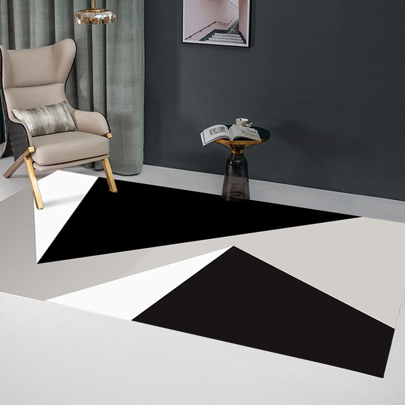 Contemporary Modern Rug in Black and Grey Colorblock Geometry Pattern Rug Polyester Non-Slip Carpet for Home Decoration Black Clearhalo 'Area Rug' 'Modern' 'Rugs' Rug' 1635100