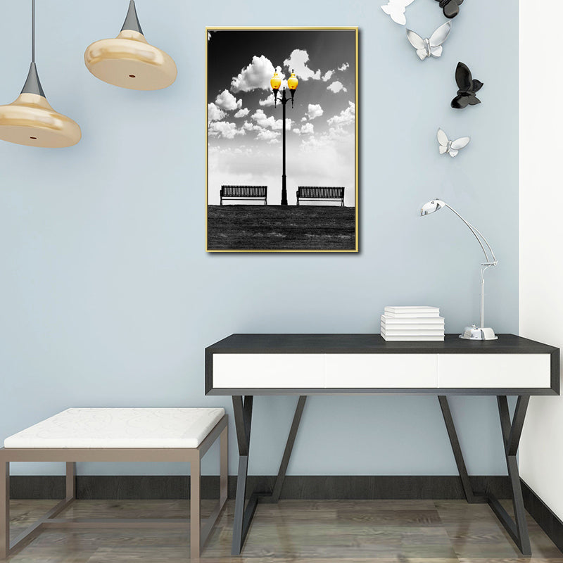 Nostalgic Street Lamp Wall Art Decor for Hallway Still Life Canvas Print in Black-White Clearhalo 'Art Gallery' 'Canvas Art' 'Contemporary Art Gallery' 'Modern' Arts' 1640256