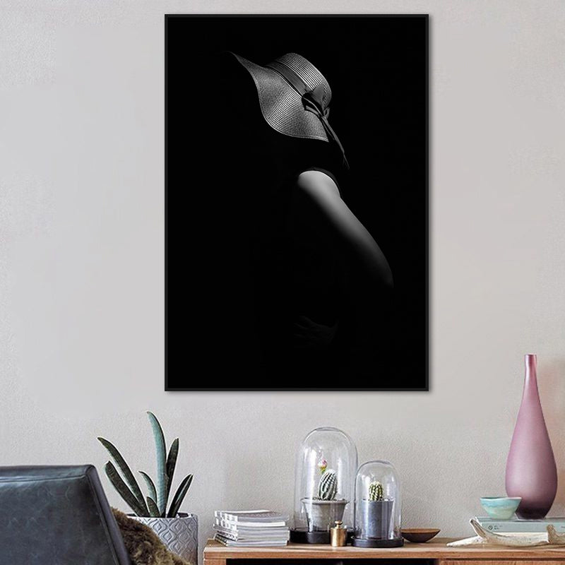 Black Lady with Hat Canvas Print Home Decor Victorian for Great Room Wall Art, Multiple Size Options Clearhalo 'Art Gallery' 'Canvas Art' 'Contemporary Art Gallery' 'Modern' Arts' 1652950