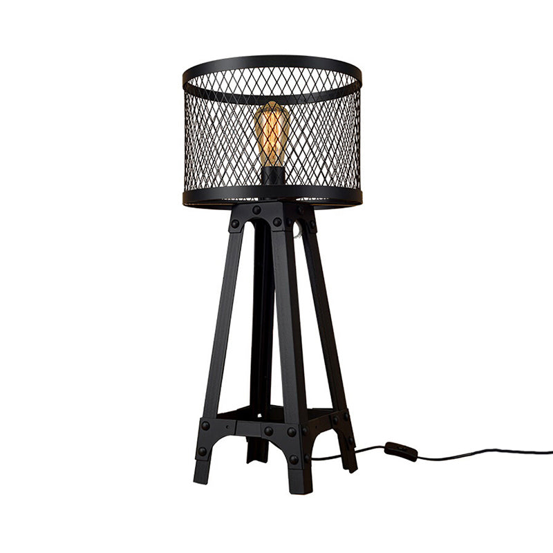 Drum Mesh Metal Shade Table Lighting Retro Stylish 1 Light Farmhouse Standing Floor Light with Tripod Design in Black Clearhalo 'Lamps' 'Table Lamps' Lighting' 165481