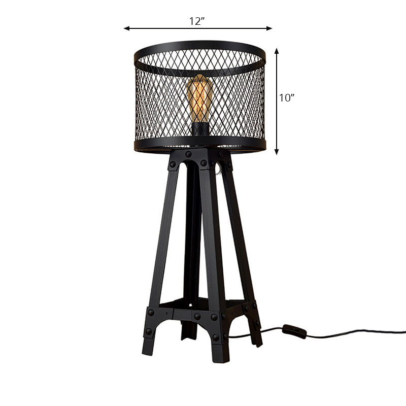 Drum Mesh Metal Shade Table Lighting Retro Stylish 1 Light Farmhouse Standing Floor Light with Tripod Design in Black Clearhalo 'Lamps' 'Table Lamps' Lighting' 165482