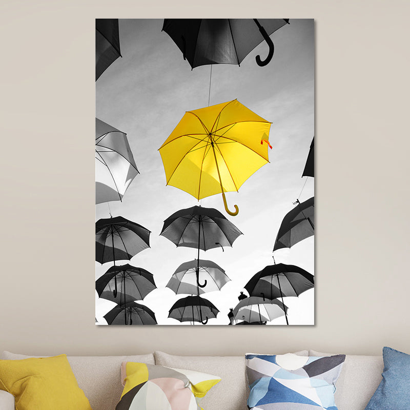 Photo Print Floating Umbrellas Canvas Textured Modern Bedroom Wall Art in Yellow-Black Clearhalo 'Art Gallery' 'Canvas Art' 'Contemporary Art Gallery' 'Modern' Arts' 1655004