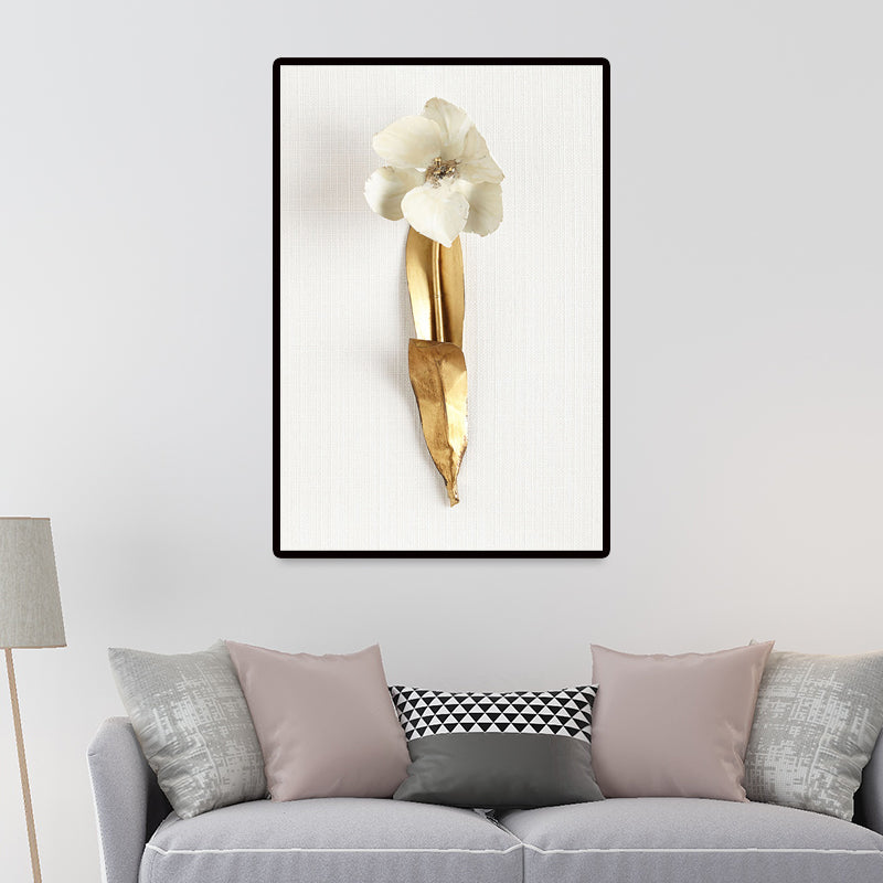 Photography Flower Bouquet Canvas Wall Art for Living Room, Gold and White, Texture Clearhalo 'Arts' 'Canvas Art' 1655215