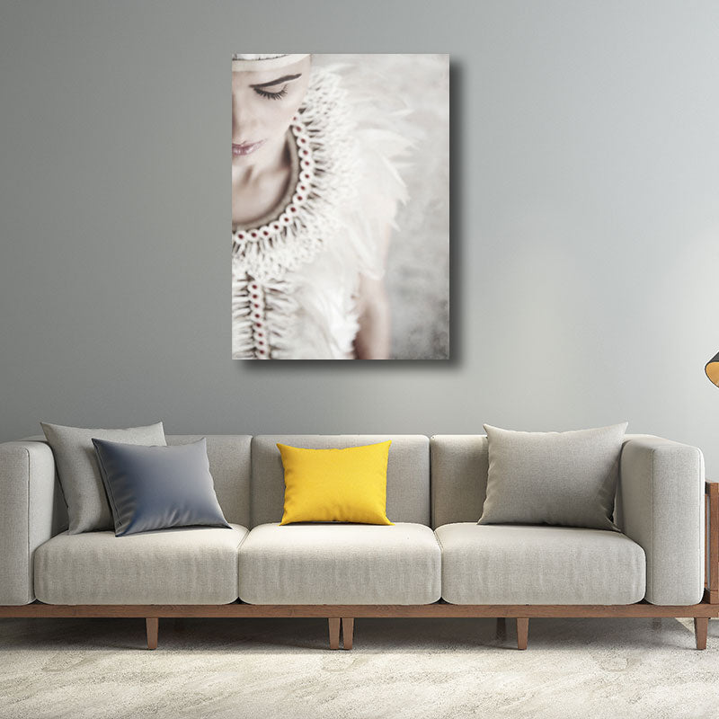 Minimalism Girl Canvas Print White Decorative Wall Art Decor for Drawing Room, Multiple Sizes Clearhalo 'Art Gallery' 'Canvas Art' 'Contemporary Art Gallery' 'Modern' Arts' 1656685