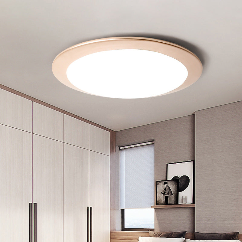 Flying Saucer Flush Ceiling Light Nordic Acrylic Gold/Silver 16"/20" Dia Integrated LED Ceiling Lamp for Bedroom Gold Clearhalo 'Ceiling Lights' 'Close To Ceiling Lights' 'Close to ceiling' 'Flush mount' Lighting' 167647