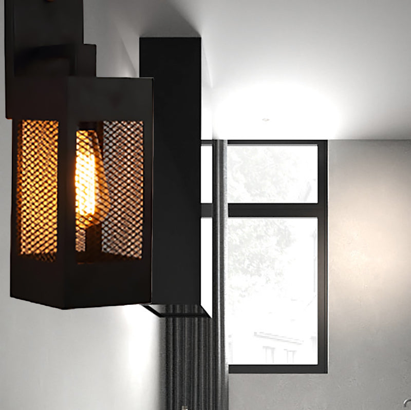 1 Light Sconce Lamp with Rectangle Mesh Metal Shade Vintage Style Indoor Wall Sconce Light in Black Clearhalo 'Art deco wall lights' 'Cast Iron' 'Glass' 'Industrial wall lights' 'Industrial' 'Middle century wall lights' 'Modern' 'Rustic wall lights' 'Tiffany' 'Traditional wall lights' 'Wall Lamps & Sconces' 'Wall Lights' Lighting' 168149