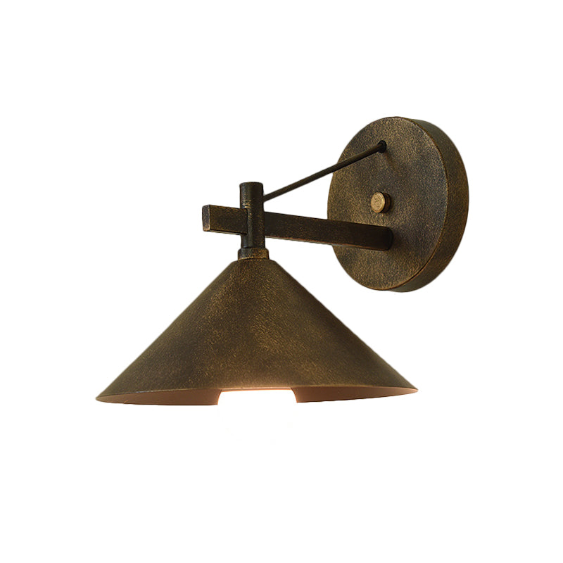 Retro Style Conical Wall Mount Lamp Single Light Metal Wall Lighting Ideas in Matte Black/Brass/Aged Silver Clearhalo 'Art deco wall lights' 'Cast Iron' 'Glass' 'Industrial wall lights' 'Industrial' 'Middle century wall lights' 'Modern' 'Rustic wall lights' 'Tiffany' 'Traditional wall lights' 'Wall Lamps & Sconces' 'Wall Lights' Lighting' 1688148