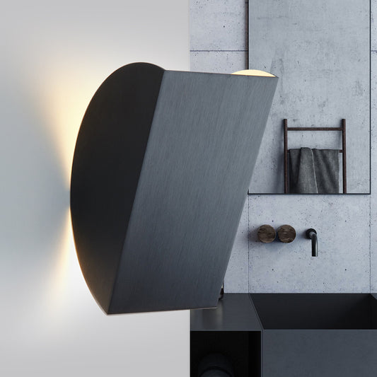 Folded Wall Light Sconce with Semicircle Shade Modern Style Aluminum 1 Light Black/Gold Wall Mount Light Clearhalo 'Cast Iron' 'Glass' 'Industrial' 'Modern wall lights' 'Modern' 'Tiffany' 'Traditional wall lights' 'Wall Lamps & Sconces' 'Wall Lights' Lighting' 169353