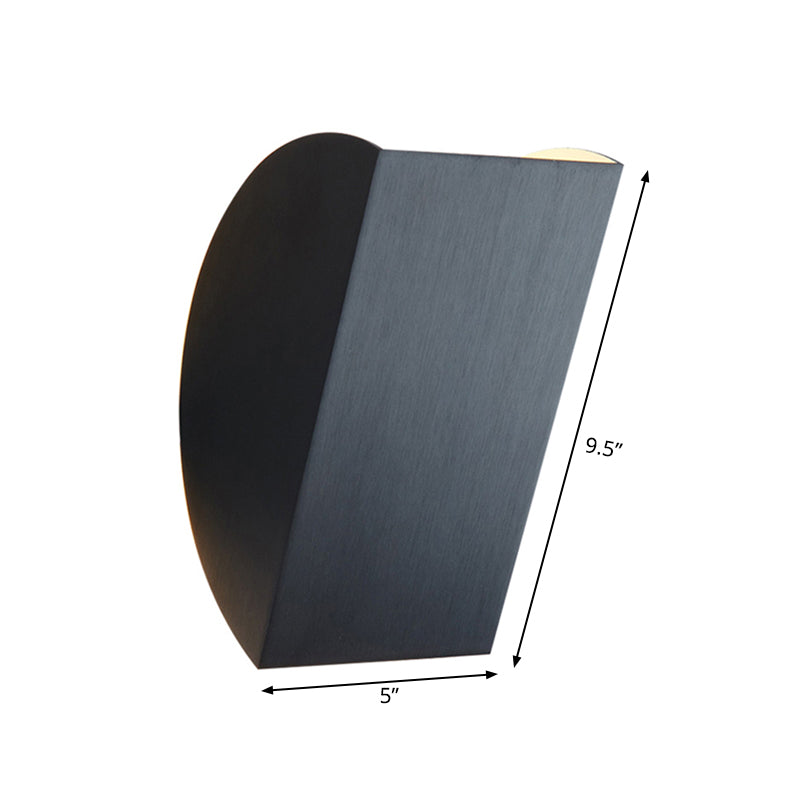 Folded Wall Light Sconce with Semicircle Shade Modern Style Aluminum 1 Light Black/Gold Wall Mount Light Clearhalo 'Cast Iron' 'Glass' 'Industrial' 'Modern wall lights' 'Modern' 'Tiffany' 'Traditional wall lights' 'Wall Lamps & Sconces' 'Wall Lights' Lighting' 169355