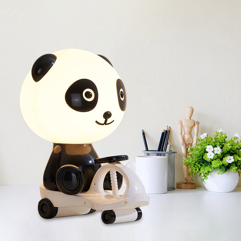 Pig/Frog/Panda Kids Bedroom Reading Book Light Plastic 1-Light Cartoon Night Table Lamp in Black/Pink/Green Clearhalo 'Lamps' 'Table Lamps' Lighting' 1694286