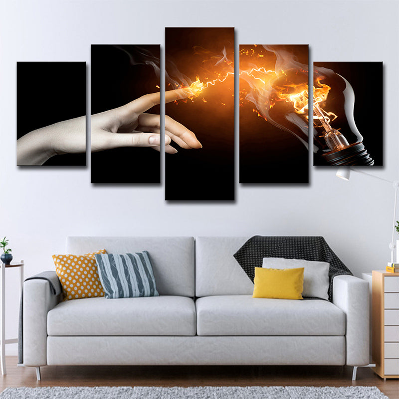 Hand and Light Bulb Canvas Modern Creative Magic Wall Art in Yellow on Black Clearhalo 'Art Gallery' 'Canvas Art' 'Contemporary Art Gallery' 'Modern' Arts' 1695290