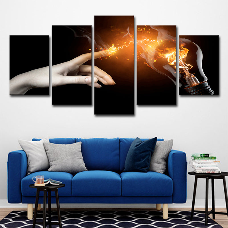 Hand and Light Bulb Canvas Modern Creative Magic Wall Art in Yellow on Black Clearhalo 'Art Gallery' 'Canvas Art' 'Contemporary Art Gallery' 'Modern' Arts' 1695291