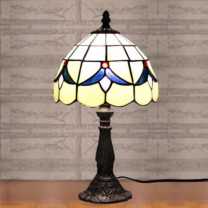 Floral Table Lamp with Dome Shade Stained Glass Rustic Table Lighting in Beige for Reading Beige Clearhalo 'Lamps' 'Table Lamps' Lighting' 170729