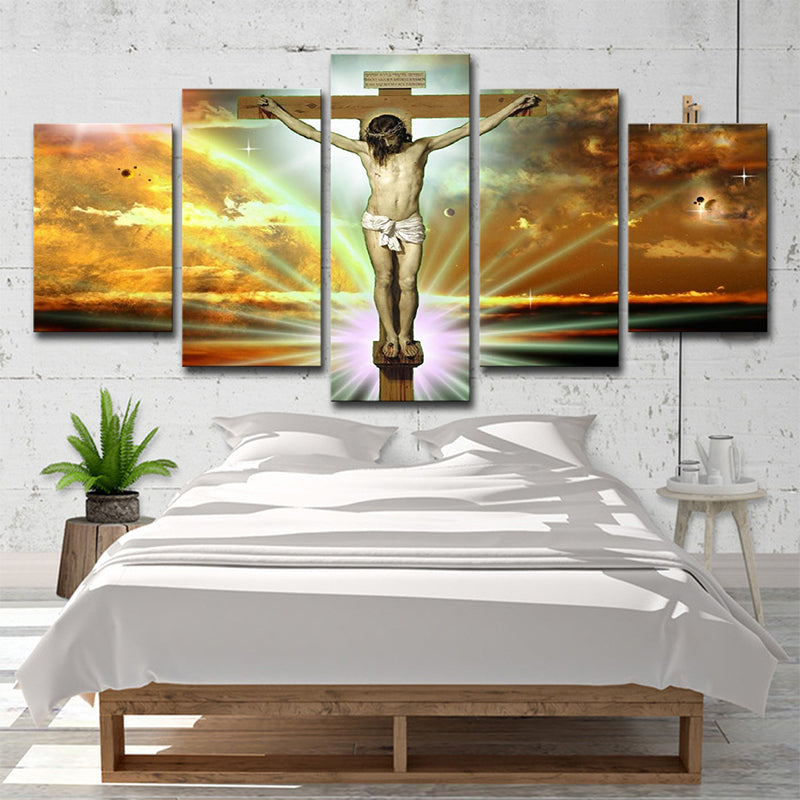 Global Inspired Religion Wall Art Yellow Jesus on the Cross with Sunlight Background Canvas Clearhalo 'Arts' 'Canvas Art' 1709473