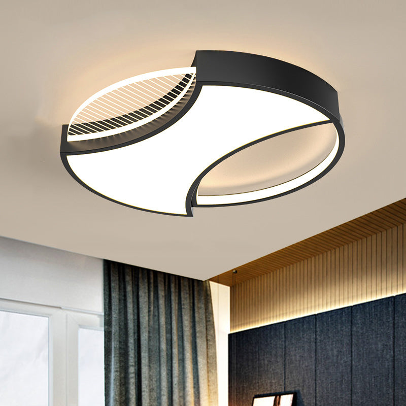 Geometric Flush Mount Light Modern Metal Style 18"/21.5" Width LED Bedroom Flush Ceiling Lamp in Black/Gold Black Clearhalo 'Ceiling Lights' 'Close To Ceiling Lights' 'Close to ceiling' 'Flush mount' Lighting' 1709638