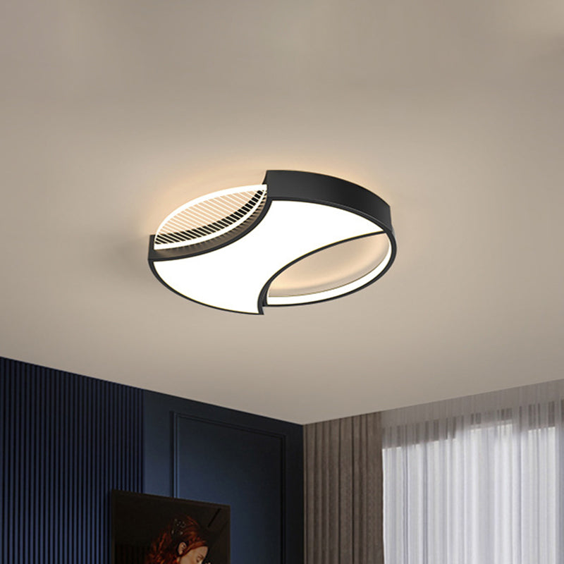 Geometric Flush Mount Light Modern Metal Style 18"/21.5" Width LED Bedroom Flush Ceiling Lamp in Black/Gold Clearhalo 'Ceiling Lights' 'Close To Ceiling Lights' 'Close to ceiling' 'Flush mount' Lighting' 1709639