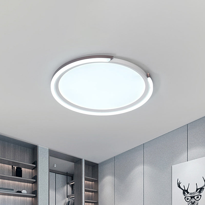 16"/19.5"/23.5" W Simple LED Flushmount White Round Close to Ceiling Lamp with Metallic Shade in Warm/White Light Clearhalo 'Ceiling Lights' 'Close To Ceiling Lights' 'Close to ceiling' 'Flush mount' Lighting' 1709949