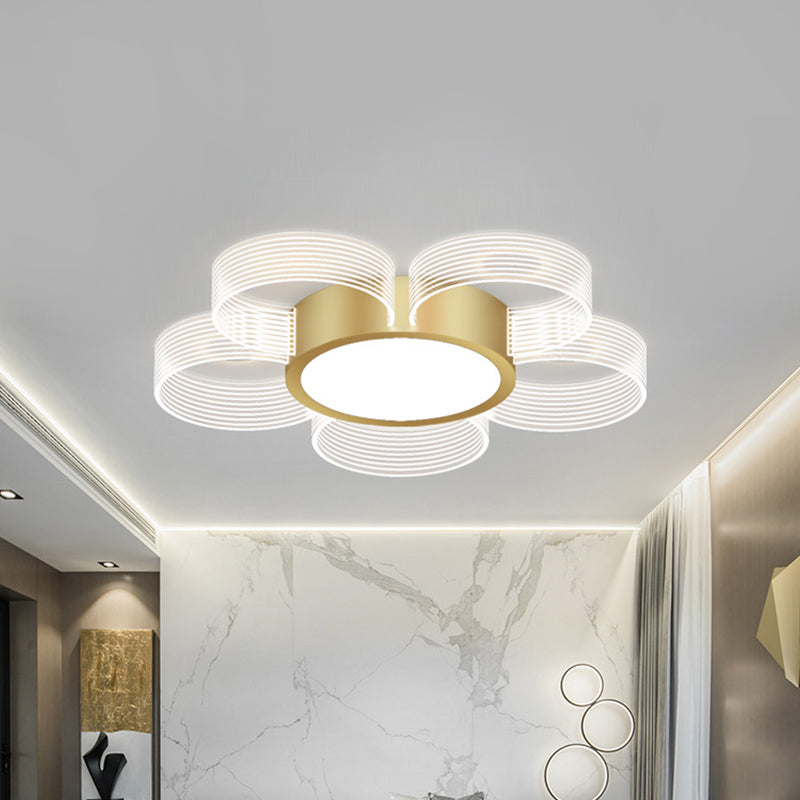 Modern Circle Ceiling Light Acrylic 3/4/5 Bulbs Drawing Room Flush Mount Lighting in Gold 5 Gold Clearhalo 'Ceiling Lights' 'Close To Ceiling Lights' 'Close to ceiling' 'Flush mount' Lighting' 1709995