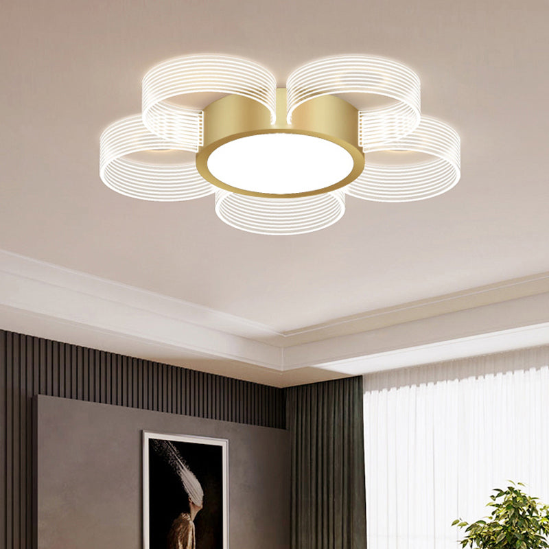 Modern Circle Ceiling Light Acrylic 3/4/5 Bulbs Drawing Room Flush Mount Lighting in Gold Clearhalo 'Ceiling Lights' 'Close To Ceiling Lights' 'Close to ceiling' 'Flush mount' Lighting' 1709996