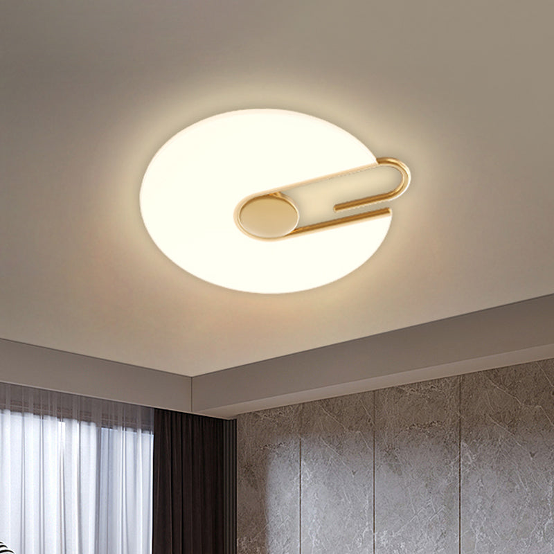 Minimalist Round Flush Mount Acrylic LED Bedroom Ceiling Light Fixture in White with Metal Clip Design White Clearhalo 'Ceiling Lights' 'Close To Ceiling Lights' 'Close to ceiling' 'Flush mount' Lighting' 1710053