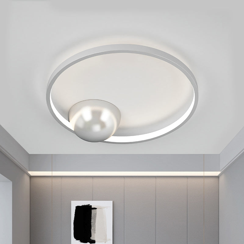 Black/White Circular Flush Ceiling Light Nordic LED Iron Flush Mount Lighting, 17"/20.5" Width White Clearhalo 'Ceiling Lights' 'Close To Ceiling Lights' 'Close to ceiling' 'Flush mount' Lighting' 1712565