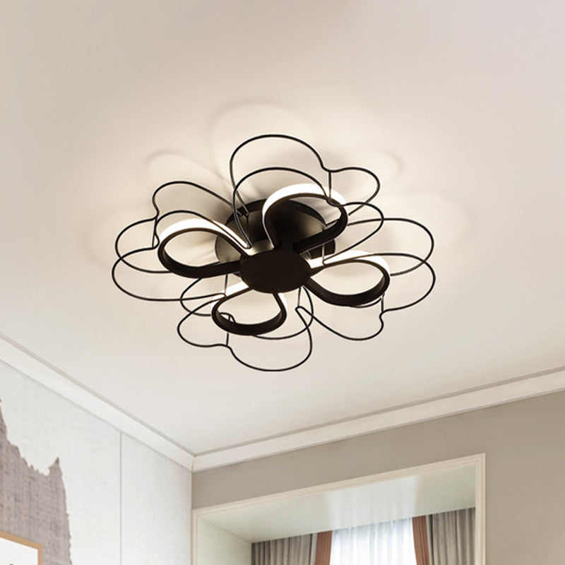 19"/22.5" W Metallic Clover Flush Light Contemporary Black/White LED Flush Mount Lighting in Warm/White Light Black Clearhalo 'Ceiling Lights' 'Close To Ceiling Lights' 'Close to ceiling' 'Flush mount' Lighting' 1712693