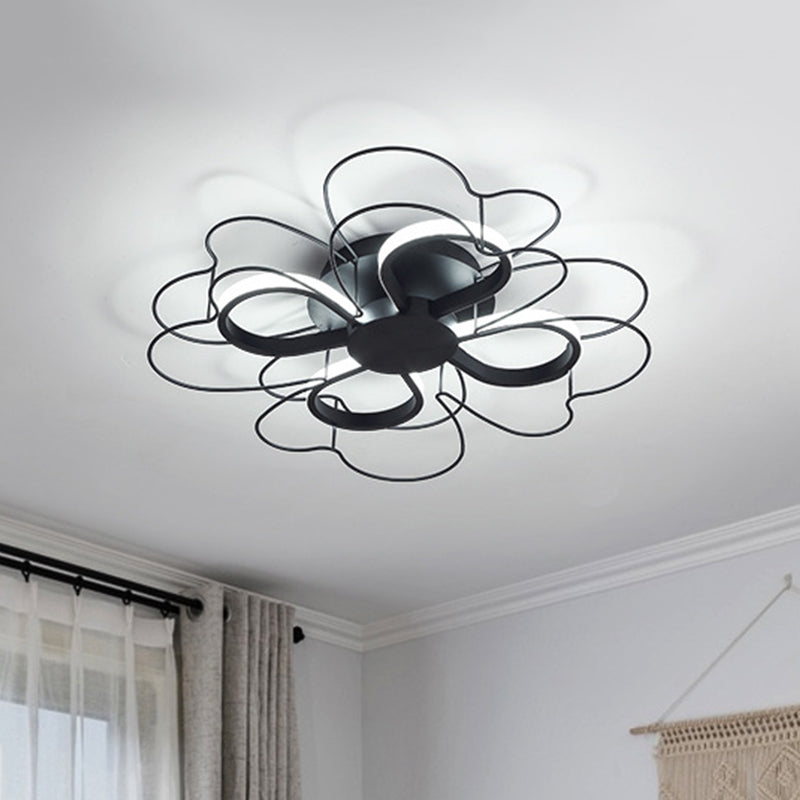 19"/22.5" W Metallic Clover Flush Light Contemporary Black/White LED Flush Mount Lighting in Warm/White Light Clearhalo 'Ceiling Lights' 'Close To Ceiling Lights' 'Close to ceiling' 'Flush mount' Lighting' 1712694