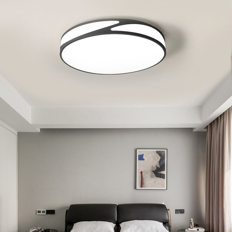 Nordic Monochrome Flush Mount Light Slim Panel Round Acrylic 18/21.5 Inch Wide LED Ceiling Light in Warm/White Light Black Clearhalo 'Ceiling Lights' 'Close To Ceiling Lights' 'Close to ceiling' 'Flush mount' Lighting' 171328