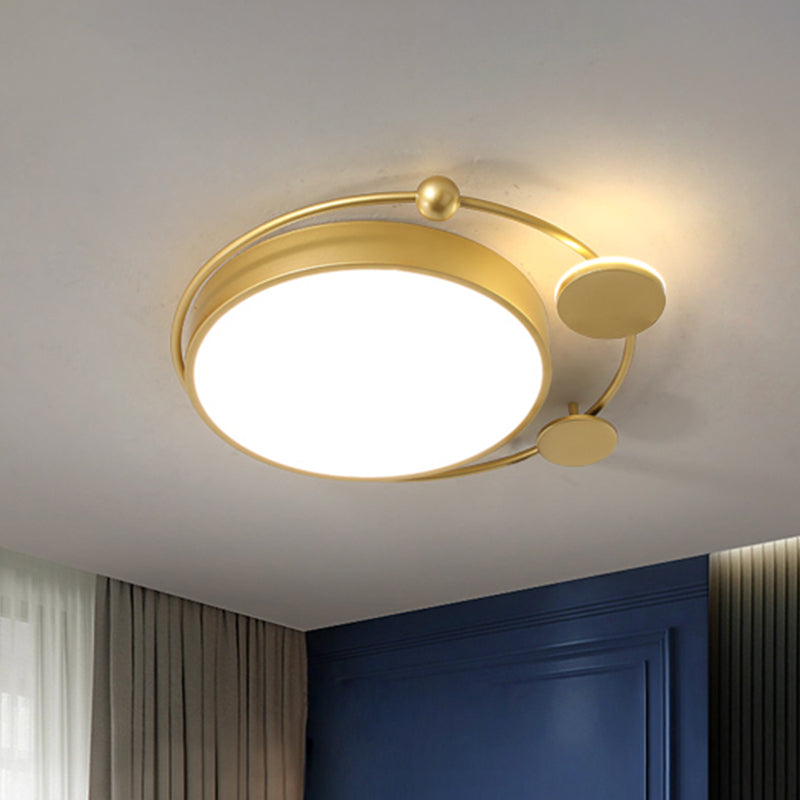 Minimalism Round Ceiling Lamp Acrylic LED Bedroom Flush Mount Light Fixture in Gold Gold Clearhalo 'Ceiling Lights' 'Close To Ceiling Lights' 'Close to ceiling' 'Flush mount' Lighting' 1723137