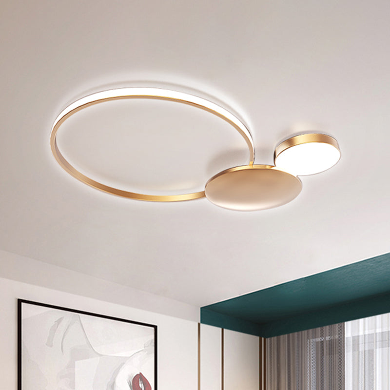 Modernism Circular Flush Ceiling Light Metal Living Room LED Lighting Fixture in Gold Gold Clearhalo 'Ceiling Lights' 'Close To Ceiling Lights' 'Close to ceiling' 'Flush mount' Lighting' 1723878