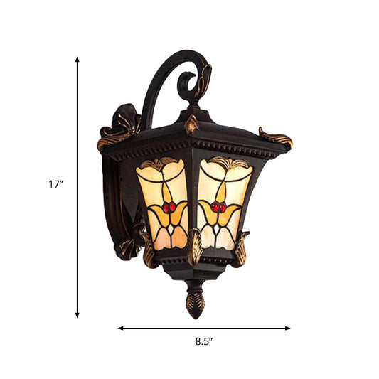 Lantern Wall Mount Fixture Industrial Vintage Stained Glass 1 Head Wall Lantern in Beige for Balcony Clearhalo 'Industrial' 'Middle century wall lights' 'Tiffany wall lights' 'Tiffany' 'Wall Lamps & Sconces' 'Wall Lights' Lighting' 174768