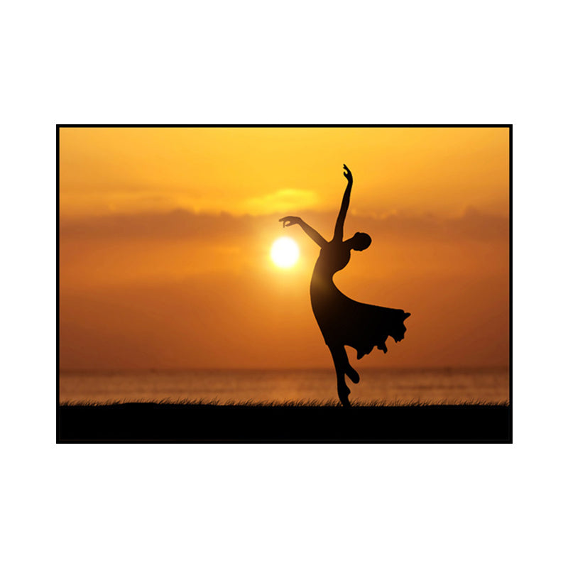 Stunning Dance at Sunset Canvas House Interior Scenery Wall Art Print in Orange-Black Clearhalo 'Art Gallery' 'Canvas Art' 'Contemporary Art Gallery' 'Modern' Arts' 1760985