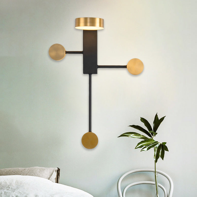 Circular Surface Wall Sconce Contemporary Metal LED Parlor Wall Lighting Ideas in Black, Warm/White Light Black Clearhalo 'Cast Iron' 'Glass' 'Industrial' 'Modern wall lights' 'Modern' 'Tiffany' 'Traditional wall lights' 'Wall Lamps & Sconces' 'Wall Lights' Lighting' 1771471