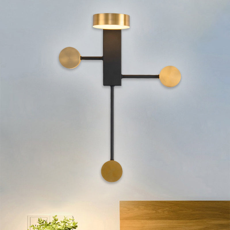 Circular Surface Wall Sconce Contemporary Metal LED Parlor Wall Lighting Ideas in Black, Warm/White Light Clearhalo 'Cast Iron' 'Glass' 'Industrial' 'Modern wall lights' 'Modern' 'Tiffany' 'Traditional wall lights' 'Wall Lamps & Sconces' 'Wall Lights' Lighting' 1771472