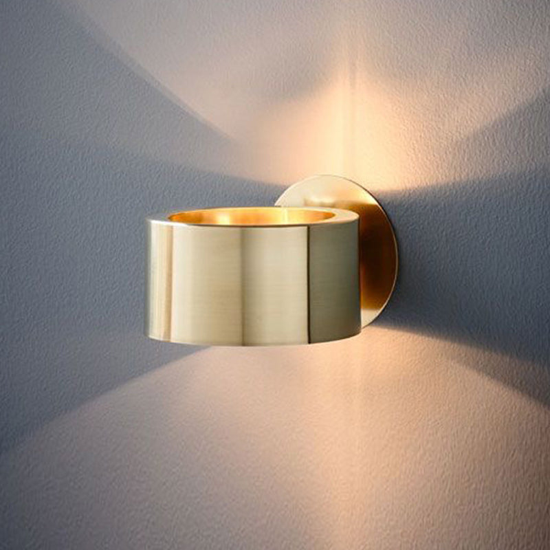 Gold Round Wall Light Sconce Colonialism Style Metal 1 Light Living Room Wall Lighting Fixture Clearhalo 'Wall Lamps & Sconces' 'Wall Lights' Lighting' 1787280