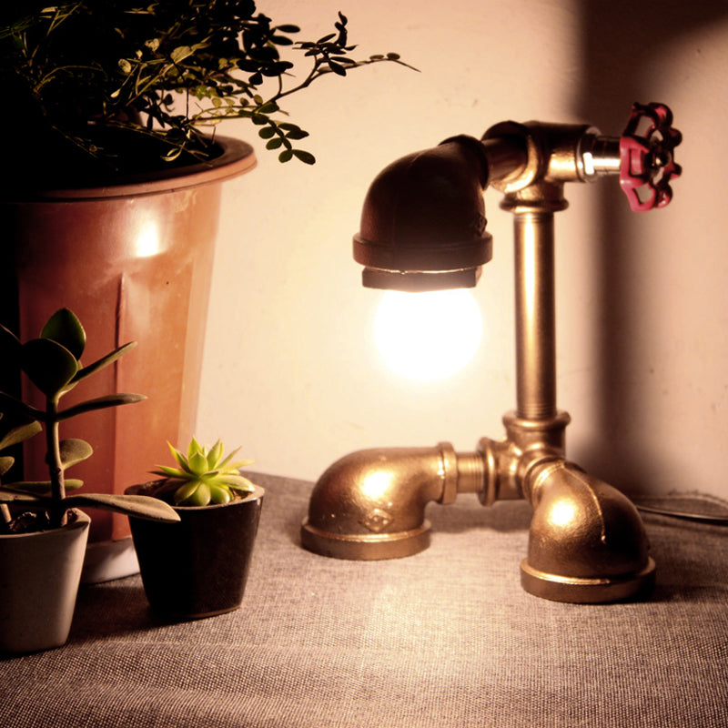 Metallic Water Pipe Table Lamp with Valve Wheel Industrial 1 Head Bedroom Table Light in Bronze/Silver for Bedroom Bronze Clearhalo 'Lamps' 'Table Lamps' Lighting' 1797337