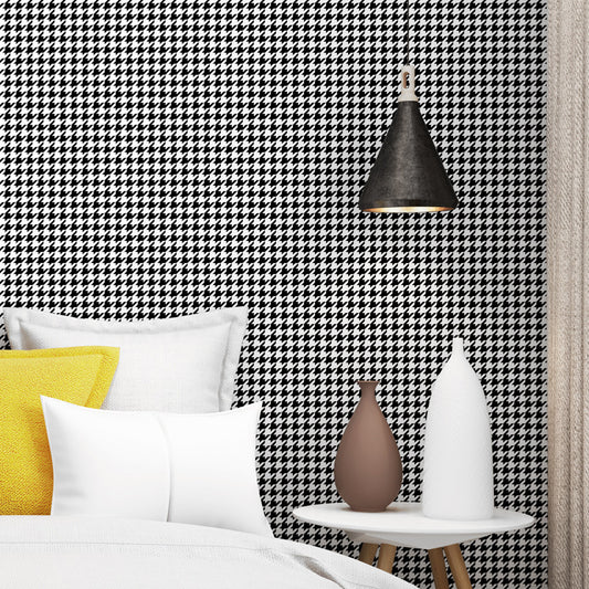 Houndstooth Non-Pasted Wallpaper, 33' x 20.5", White and Black Black-White Clearhalo 'Modern wall decor' 'Modern' 'Wallpaper' Wall Decor' 1806210