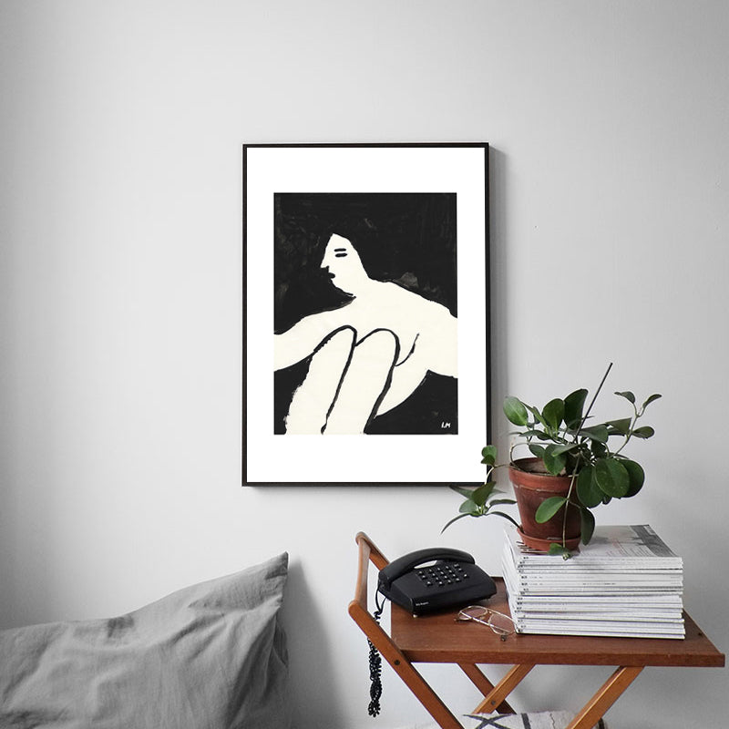 Sitting Maiden Painting Nordic Style Canvas Wall Art Decor in White for Bathroom White Clearhalo 'Arts' 'Canvas Art' 1808261