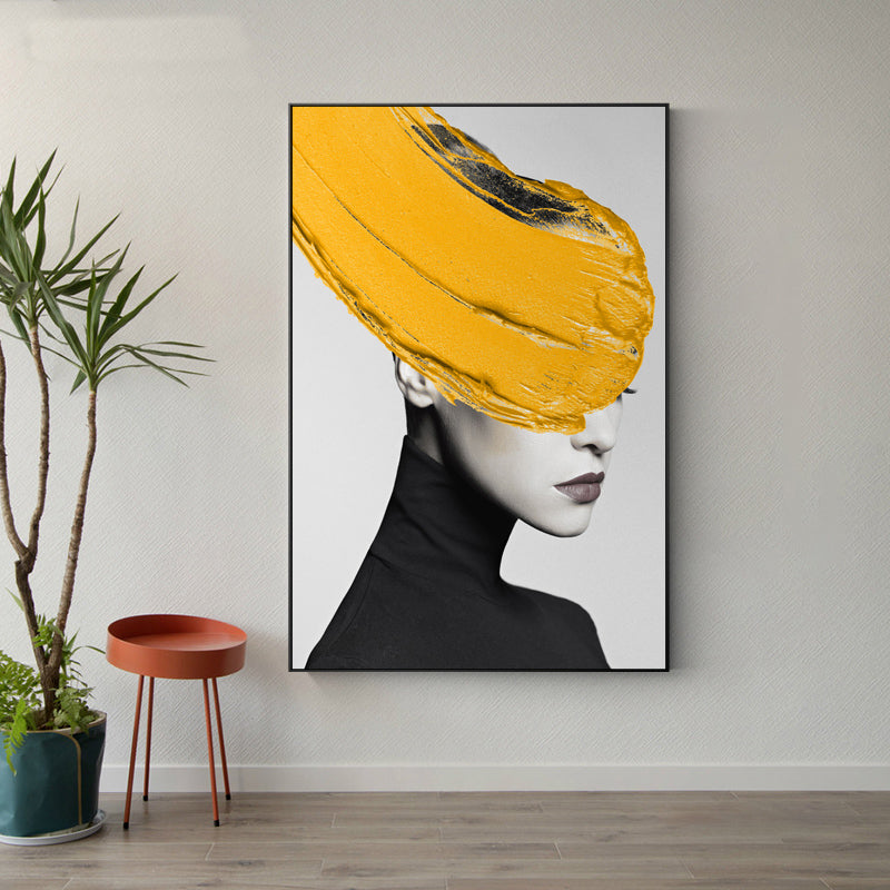 Textured Mixed-Media Fashion Girl Painting Canvas Glam Wall Art Decor for Playroom Yellow Clearhalo 'Arts' 'Canvas Art' 1809463