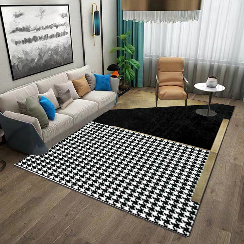 Black Living Room Rug Simplicity Houndstooth Pattern Rug Polyester Washable Anti-Slip Backing Pet Friendly Carpet Clearhalo 'Area Rug' 'Modern' 'Rugs' Rug' 1811901