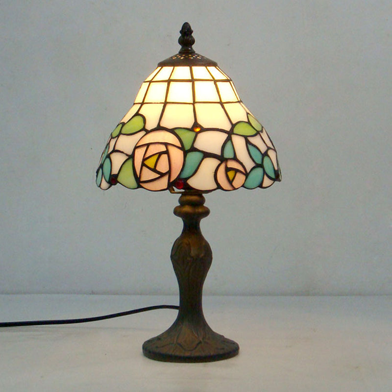 Rose Table Lamp Rustic Stained Glass 1-Light Accent Lamp in White and Pink for Bedside Pink-White 8" Clearhalo 'Lamps' 'Table Lamps' Lighting' 183020