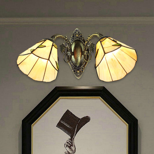 Scalloped Shade Wall Sconce Industrial Vintage Stained Glass 2 Heads Wall Lamp Fixture with Leaf Pattern Beige Clearhalo 'Industrial' 'Middle century wall lights' 'Tiffany wall lights' 'Tiffany' 'Wall Lamps & Sconces' 'Wall Lights' Lighting' 184656