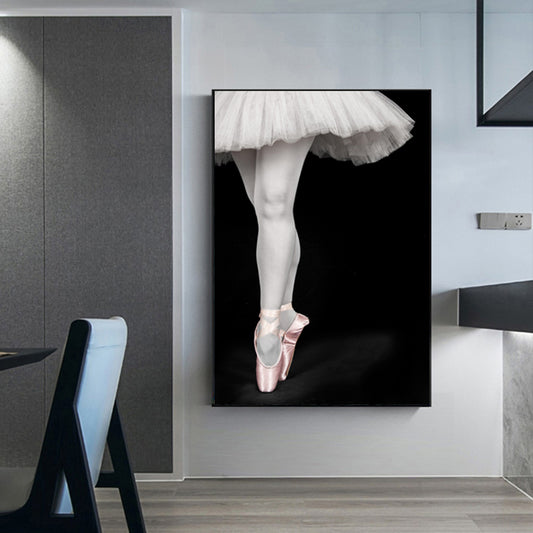 Photo Ballet Maiden Wrapped Canvas Glam Stylish Textured Wall Art Print in White Clearhalo 'Arts' 'Canvas Art' 1858979