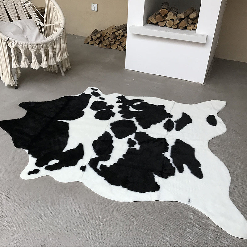 Funky Cow Skin Pattern Rug Black Nordic Rug Polyester Washable Non-Slip Pet Friendly Carpet for Living Room Clearhalo 'Area Rug' 'Casual' 'Rugs' Rug' 1870789