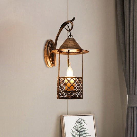 1 Head Lantern Sconce Light with Flameless Candle Farmhouse Style Brass Metal Wall Sconce Lamp for Restaurant Clearhalo 'Art deco wall lights' 'Cast Iron' 'Glass' 'Industrial wall lights' 'Industrial' 'Middle century wall lights' 'Modern' 'Rustic wall lights' 'Tiffany' 'Traditional wall lights' 'Wall Lamps & Sconces' 'Wall Lights' Lighting' 1872205