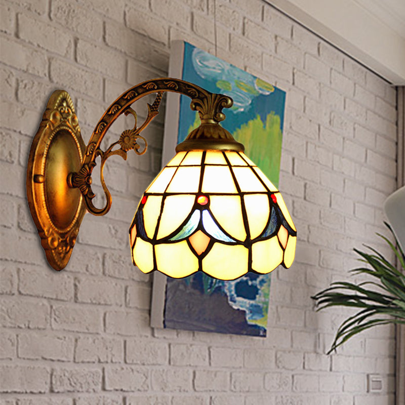 Retro Style Scalloped Wall Fixture Light Stained Glass 1 Light Wall Sconce with Tulip Pattern for Bedroom Lighting in Beige Beige No Switch Clearhalo 'Wall Lamps & Sconces' 'Wall Lights' Lighting' 188394