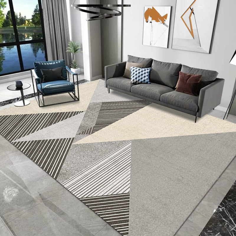 Pastel Grey Modern Rug Polyester Color-Blocking Triangle Carpet Pet-Friendly Rug for Living Room Clearhalo 'Area Rug' 'Modern' 'Rugs' Rug' 1898168