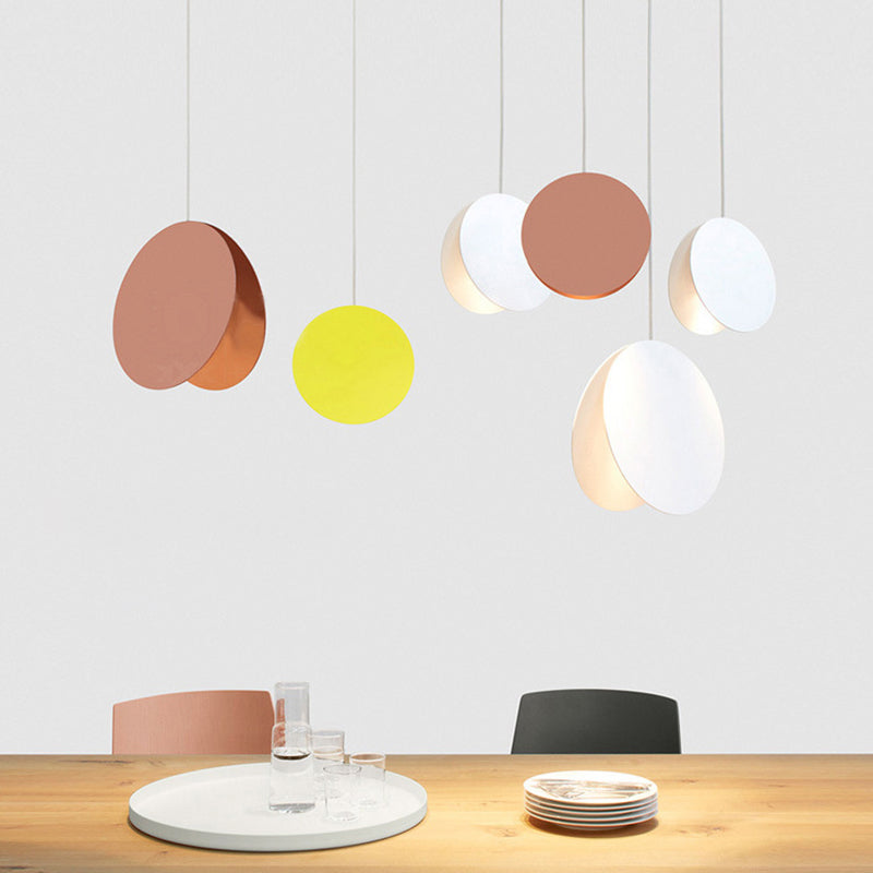 Contemporary Pendant Light with Circle Shade Metal Ceiling Pendant for Restaurant Clearhalo 'Ceiling Lights' 'Pendant Lights' 'Pendants' Lighting' 191741